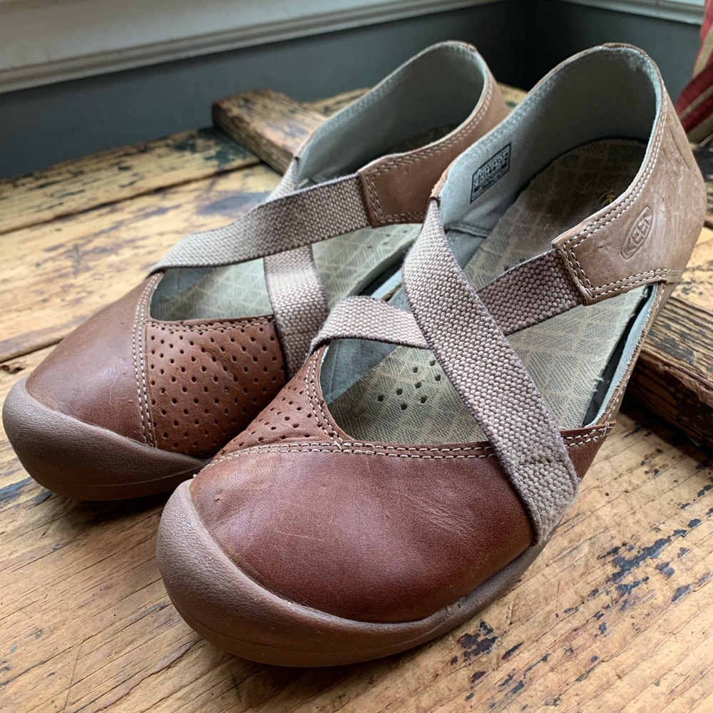 Keen Women's Slip on Shoes Size 9.5